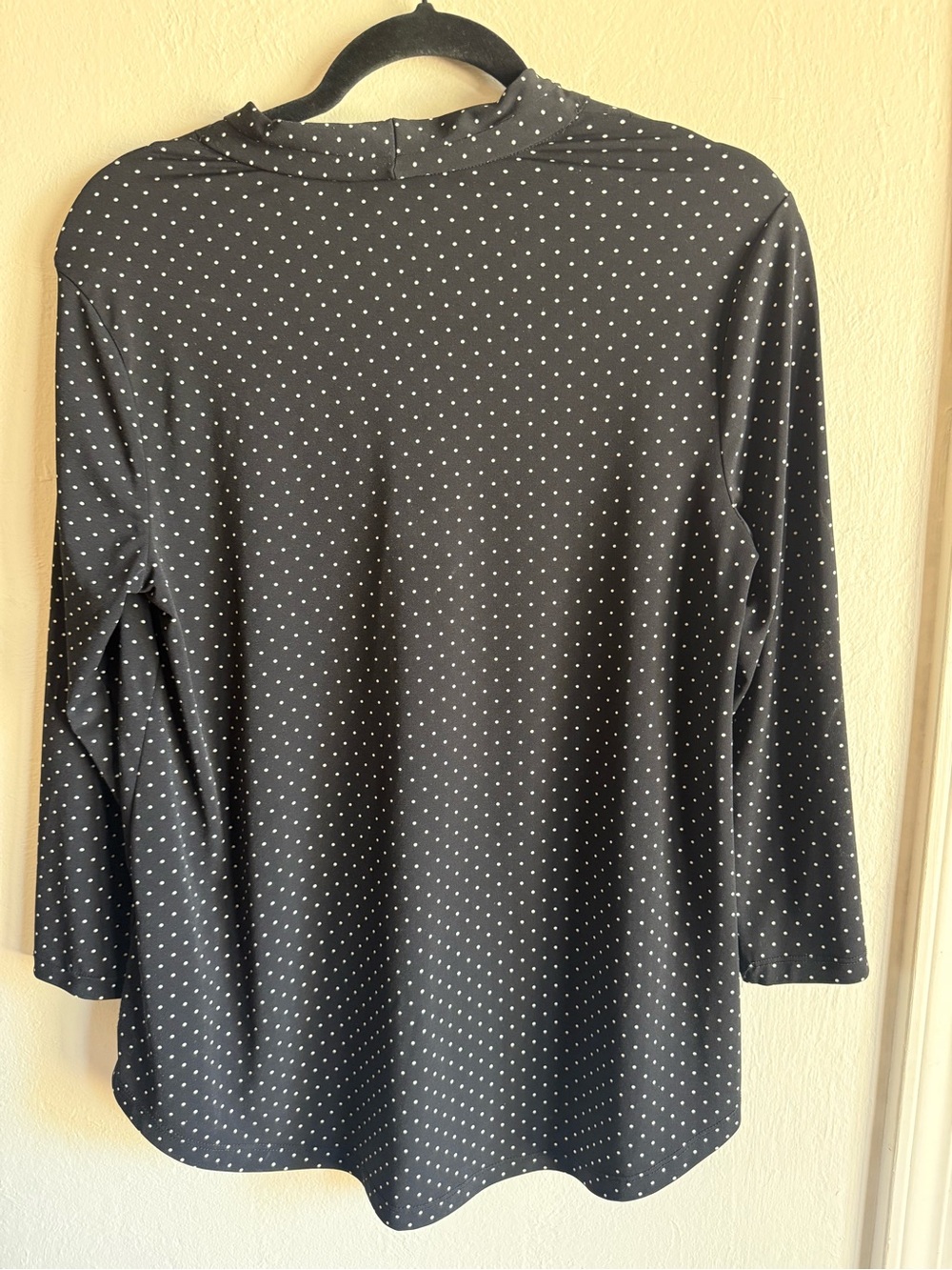 Charter Club Women's Medium Blouse Top Black White Polka Dot V-Neck Stretch - Picture 2 of 7
